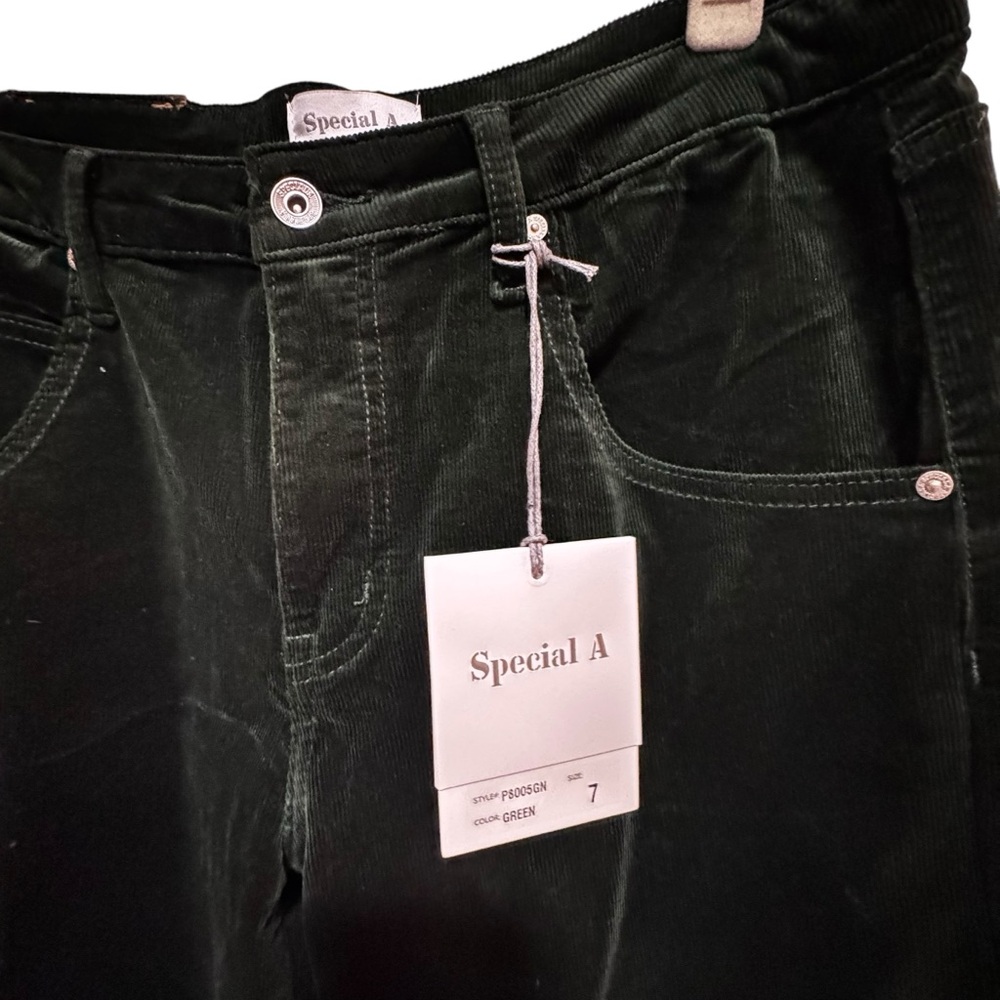 Special A - green corduroy jeans- size 7 (28) women’s - NWT - Picture 2 of 12
